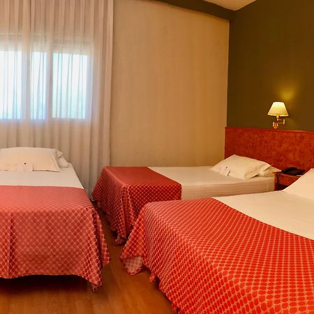 Ap Hotel Madrid Airport Bagian luar foto