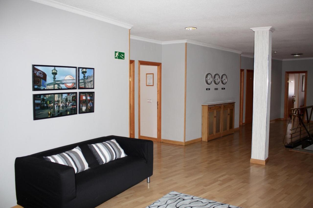 Ap Hotel Madrid Airport Bagian luar foto