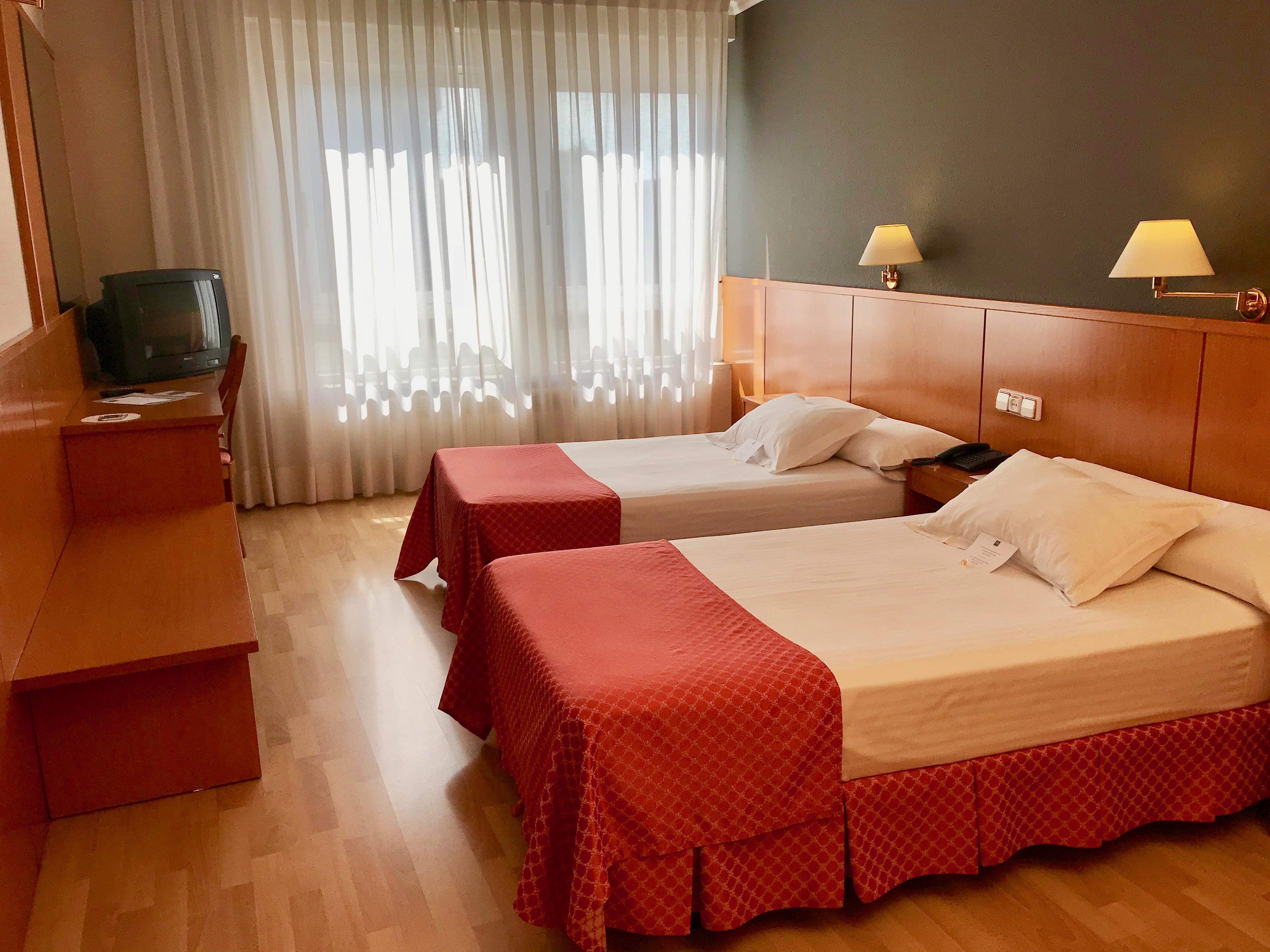 Ap Hotel Madrid Airport Bagian luar foto