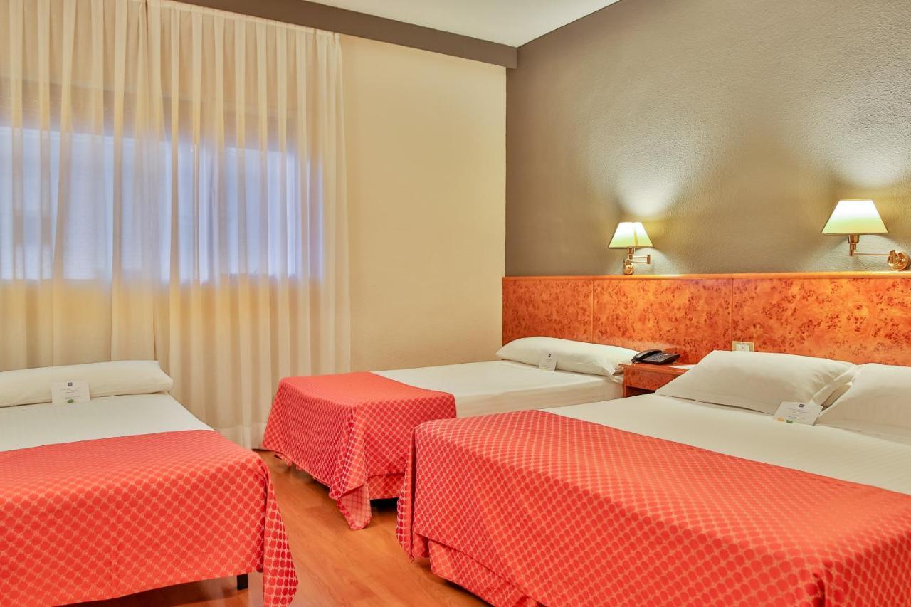 Ap Hotel Madrid Airport Bagian luar foto