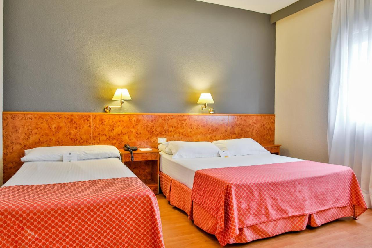 Ap Hotel Madrid Airport Bagian luar foto