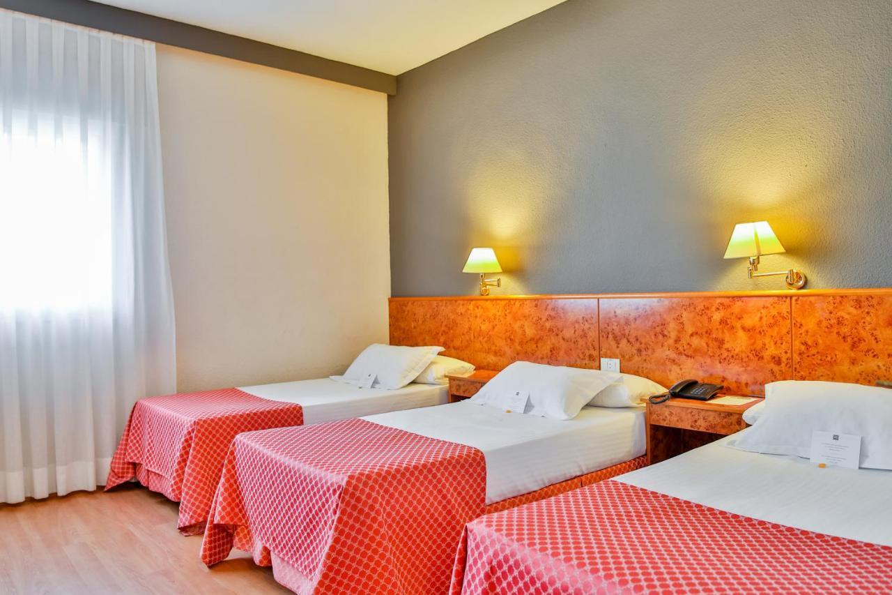 Ap Hotel Madrid Airport Bagian luar foto