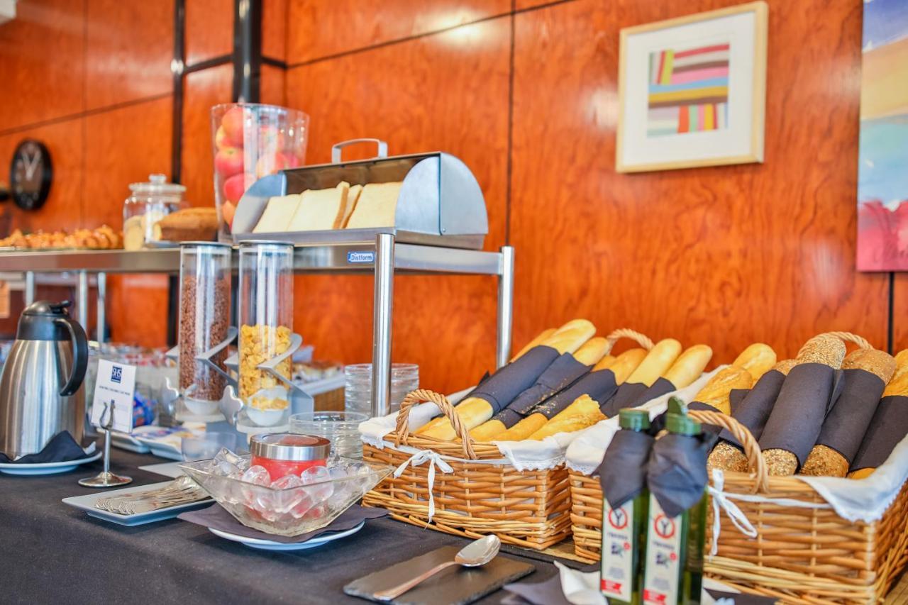 Ap Hotel Madrid Airport Bagian luar foto